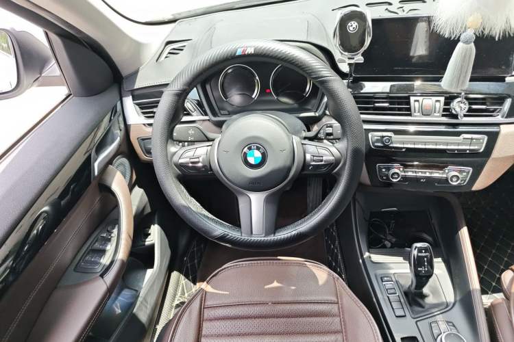 Used BMW X1 2021 sDrive25Li Leading Model Steering Wheel