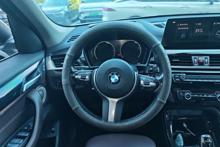 Used BMW X1 2021 sDrive25Li Leading Model Steering Wheel