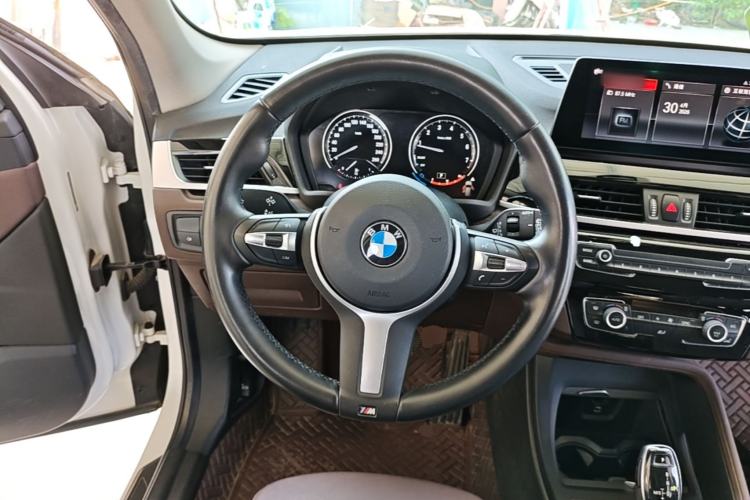 Used BMW X1 2021 sDrive25Li Leading Model Steering Wheel