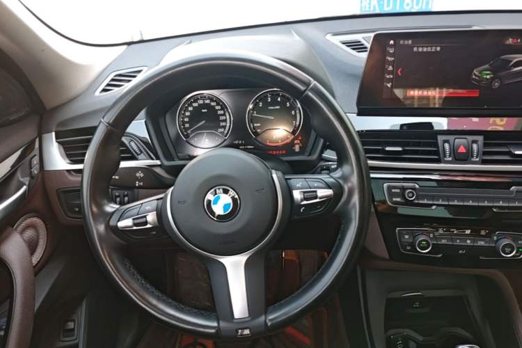 Used BMW X1 2021 sDrive25Li Leading Model Steering Wheel