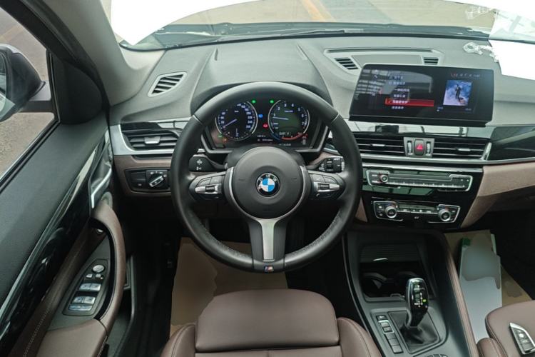 Used BMW X1 2021 Restyled sDrive25Li Leading Edition Steering Wheel