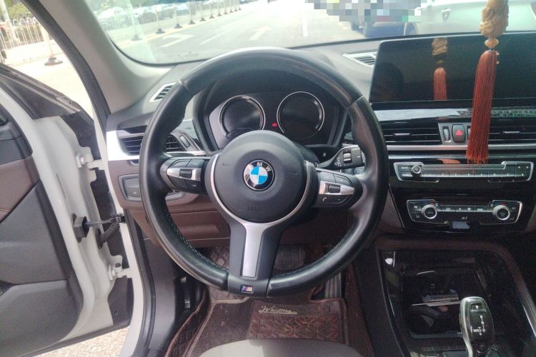 Used BMW X1 2021 sDrive25Li Leading Model Steering Wheel