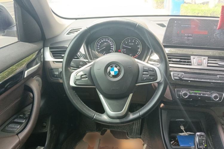 Used BMW X1 2021 sDrive20Li Fashion Model Steering Wheel