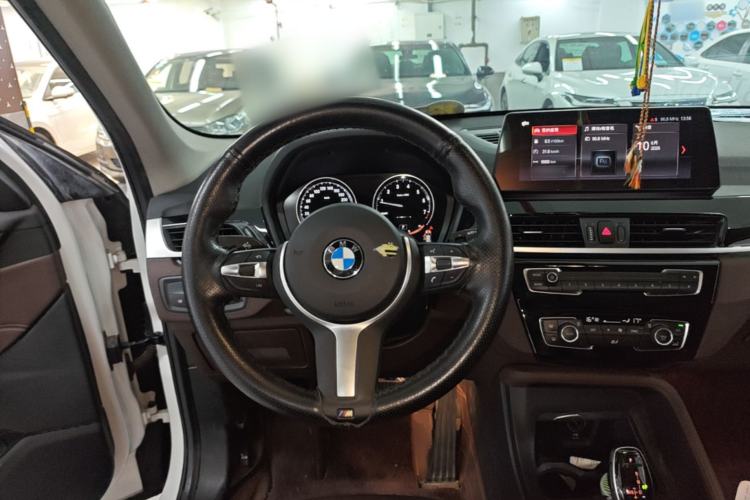 Used BMW X1 2021 xDrive25Li Luxury Model Steering Wheel