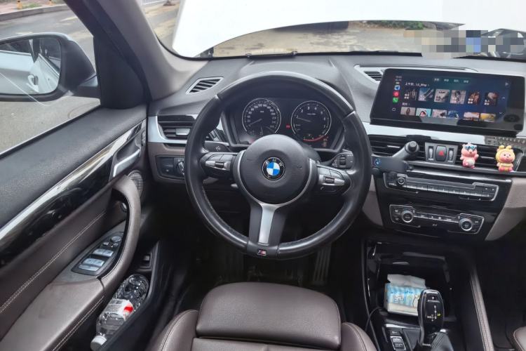 Used BMW X1 2021 sDrive20Li Premium Edition Steering Wheel