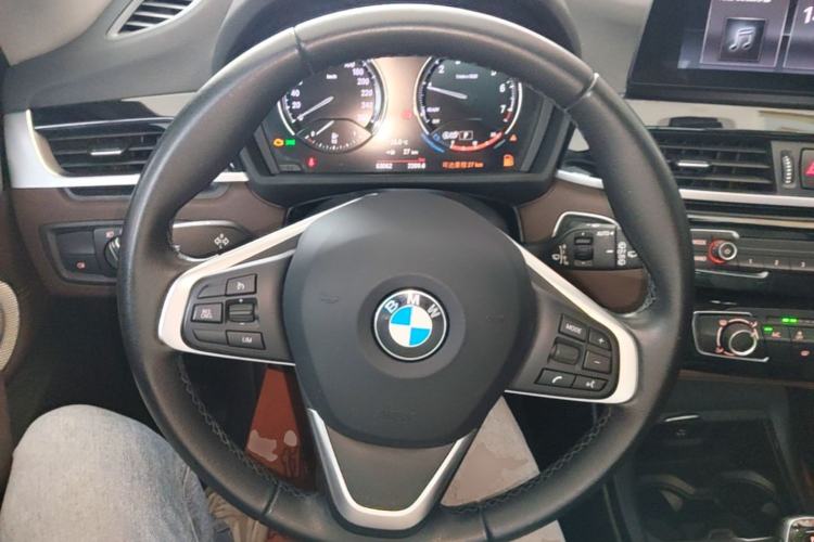 Used BMW X1 2021 sDrive20Li Fashion Model Steering Wheel