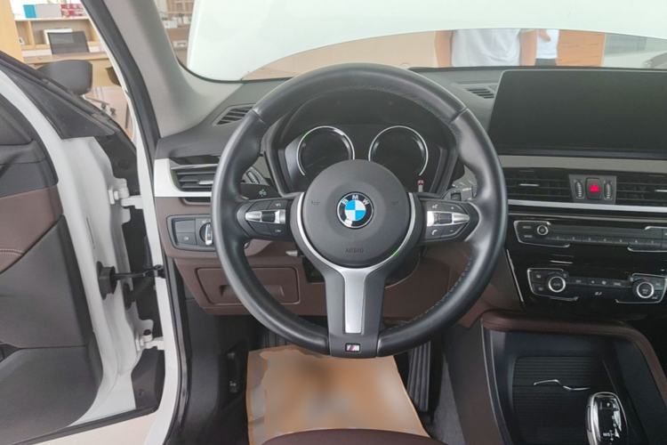 Used BMW X1 2021 Restyled sDrive25Li Leading Edition Steering Wheel