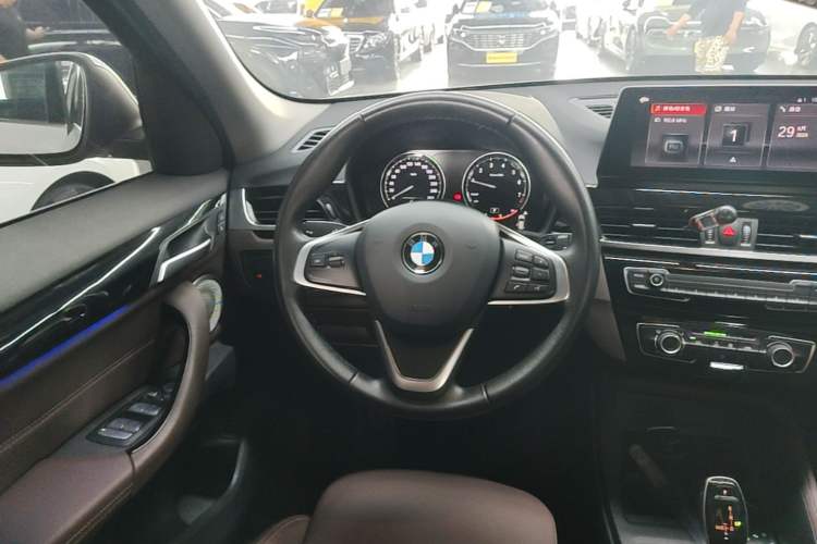 Used BMW X1 2021 sDrive20Li Fashion Model Steering Wheel