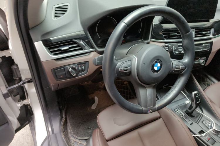Used BMW X1 2021 sDrive25Li Leading Model Steering Wheel