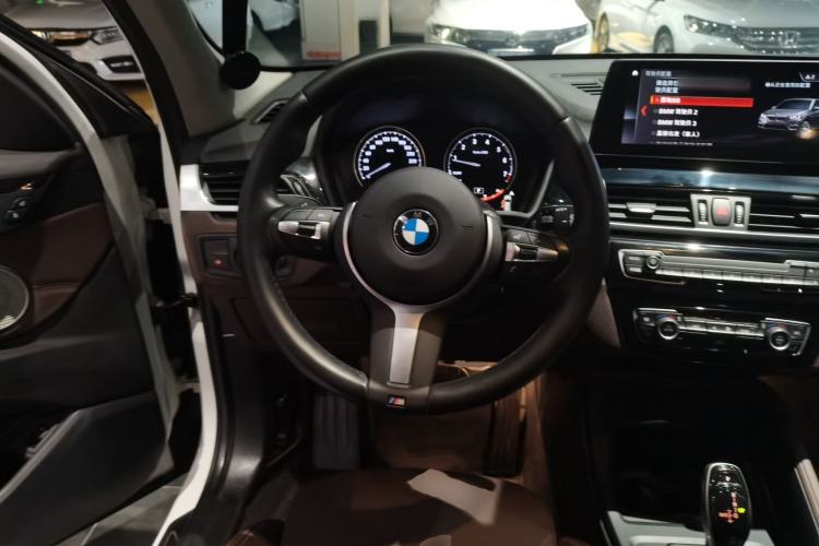 Used BMW X1 2021 Restyled sDrive25Li Leading Edition Steering Wheel