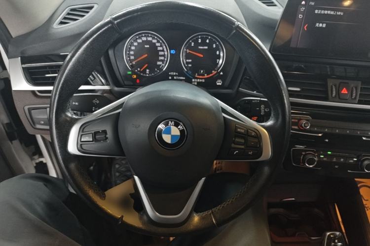 Used BMW X1 2021 sDrive20Li Fashion Model Steering Wheel