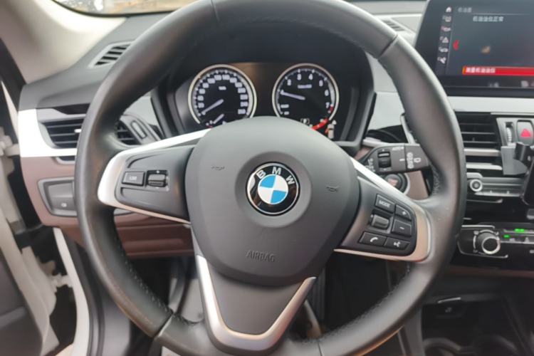 Used BMW X1 2021 sDrive20Li Fashion Model Steering Wheel