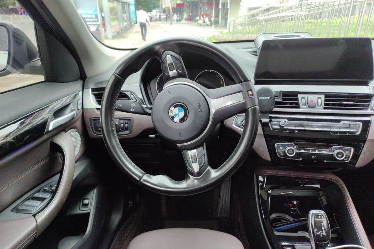 Used BMW X1 2021 sDrive20Li Premium Edition Steering Wheel