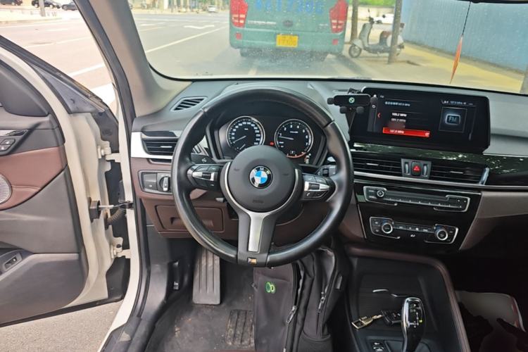 Used BMW X1 2021 Restyled sDrive25Li Leading Edition Steering Wheel