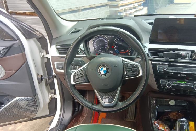 Used BMW X1 2021 sDrive20Li Fashion Model Steering Wheel