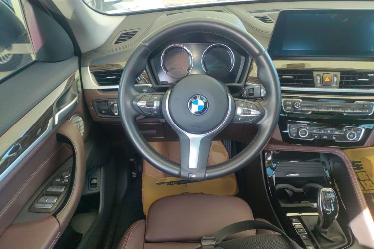 Used BMW X1 2021 Revised xDrive25Li Premium Edition Steering Wheel