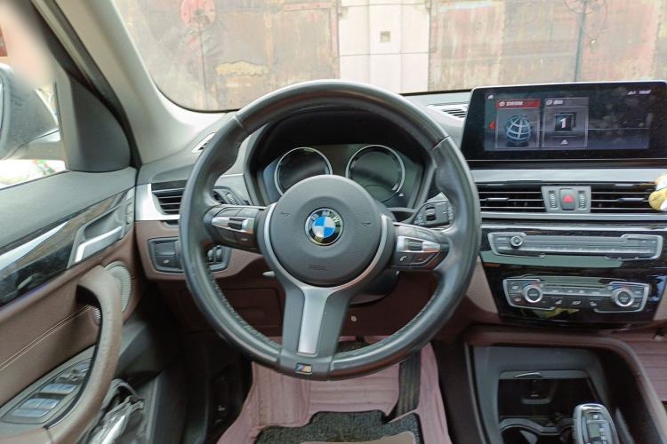 Used BMW X1 2021 sDrive25Li Leading Model Steering Wheel