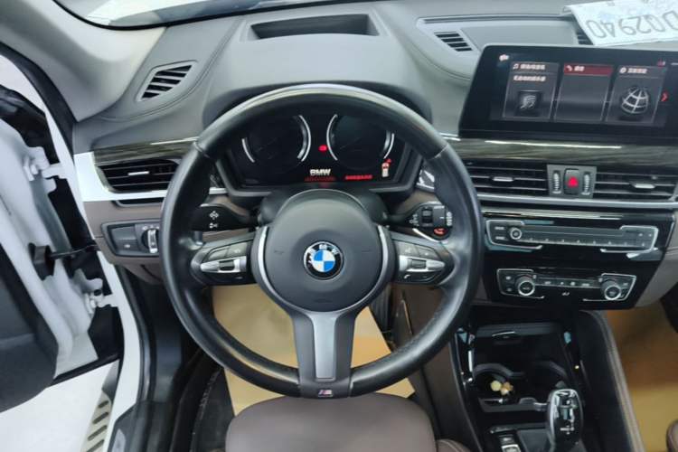 Used BMW X1 2021 xDrive25Li Luxury Model Steering Wheel