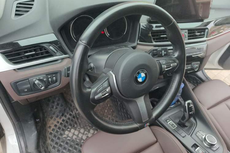 Used BMW X1 2021 sDrive25Li Leading Model Steering Wheel