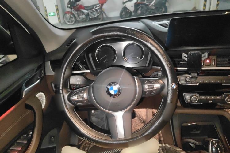 Used BMW X1 2021 sDrive25Li Leading Model Steering Wheel