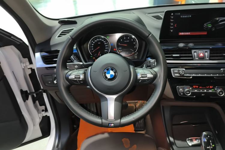 Used BMW X1 2021 Restyled sDrive25Li Leading Edition Steering Wheel