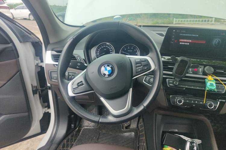 Used BMW X1 2021 sDrive20Li Fashion Model Steering Wheel