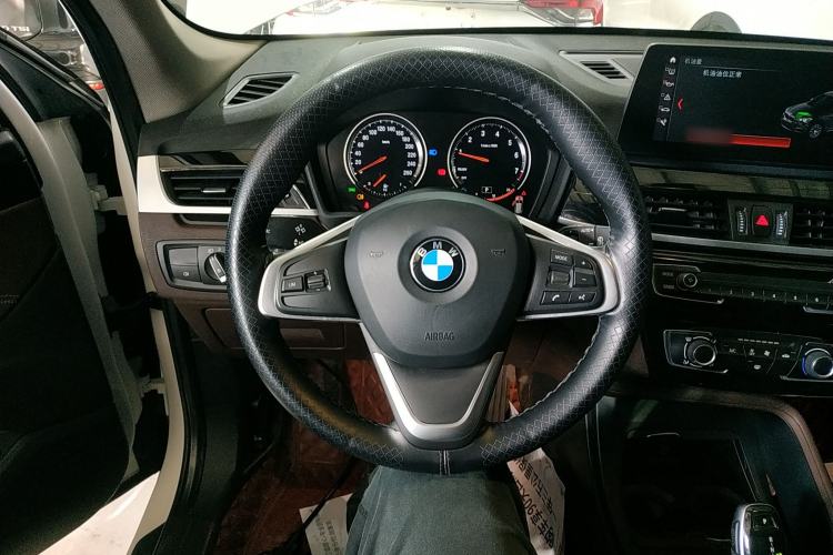 Used BMW X1 2021 sDrive20Li Fashion Model Steering Wheel