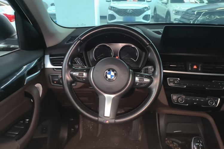 Used BMW X1 2021 sDrive25Li Leading Model Steering Wheel