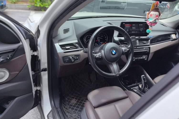 Used BMW X1 2021 sDrive20Li Premium Edition Steering Wheel