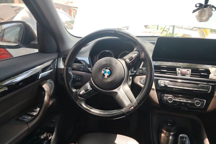 Used BMW X1 2021 sDrive25Li Leading Model Steering Wheel