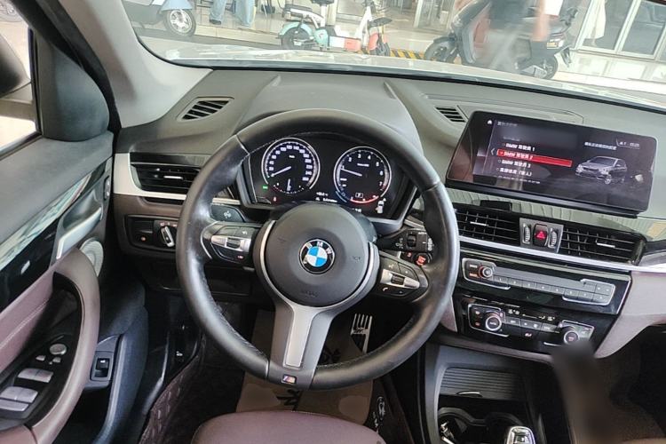 Used BMW X1 2021 Restyled sDrive25Li Leading Edition Steering Wheel