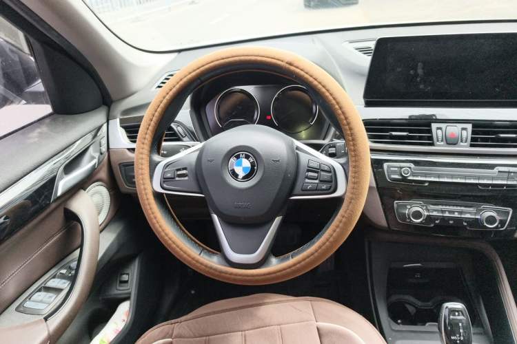 Used BMW X1 2021 sDrive20Li Fashion Model Steering Wheel