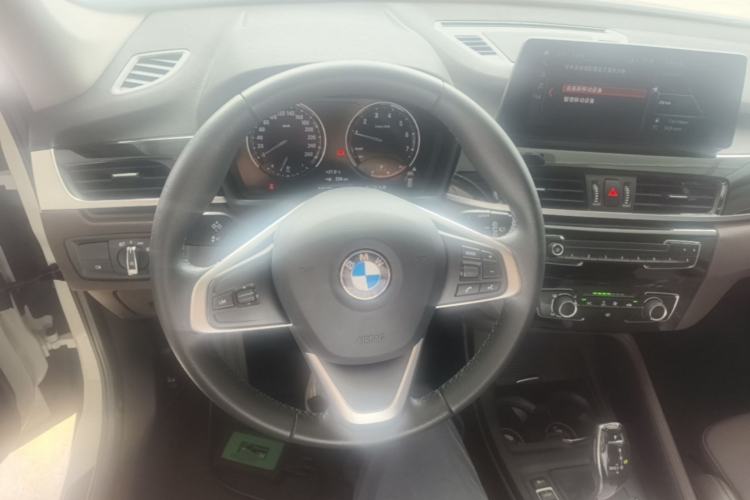 Used BMW X1 2021 sDrive20Li Fashion Model Steering Wheel