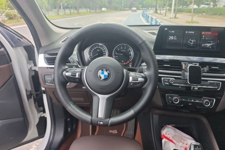 Used BMW X1 2021 sDrive25Li Leading Model Steering Wheel
