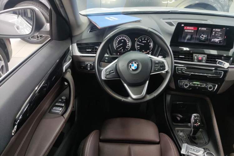 Used BMW X1 2021 sDrive20Li Fashion Model Steering Wheel