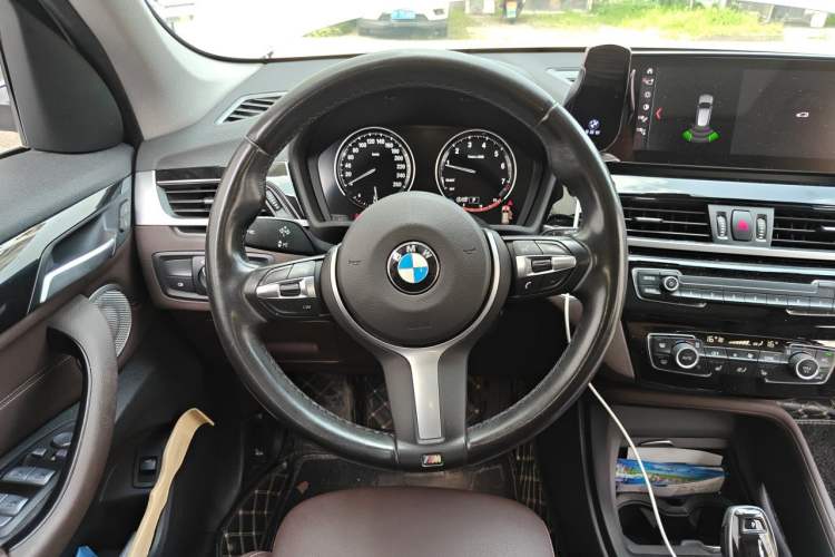 Used BMW X1 2021 sDrive25Li Leading Model Steering Wheel