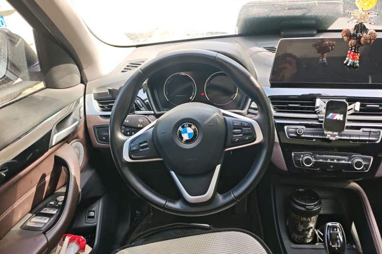 Used BMW X1 2021 sDrive20Li Fashion Model Steering Wheel