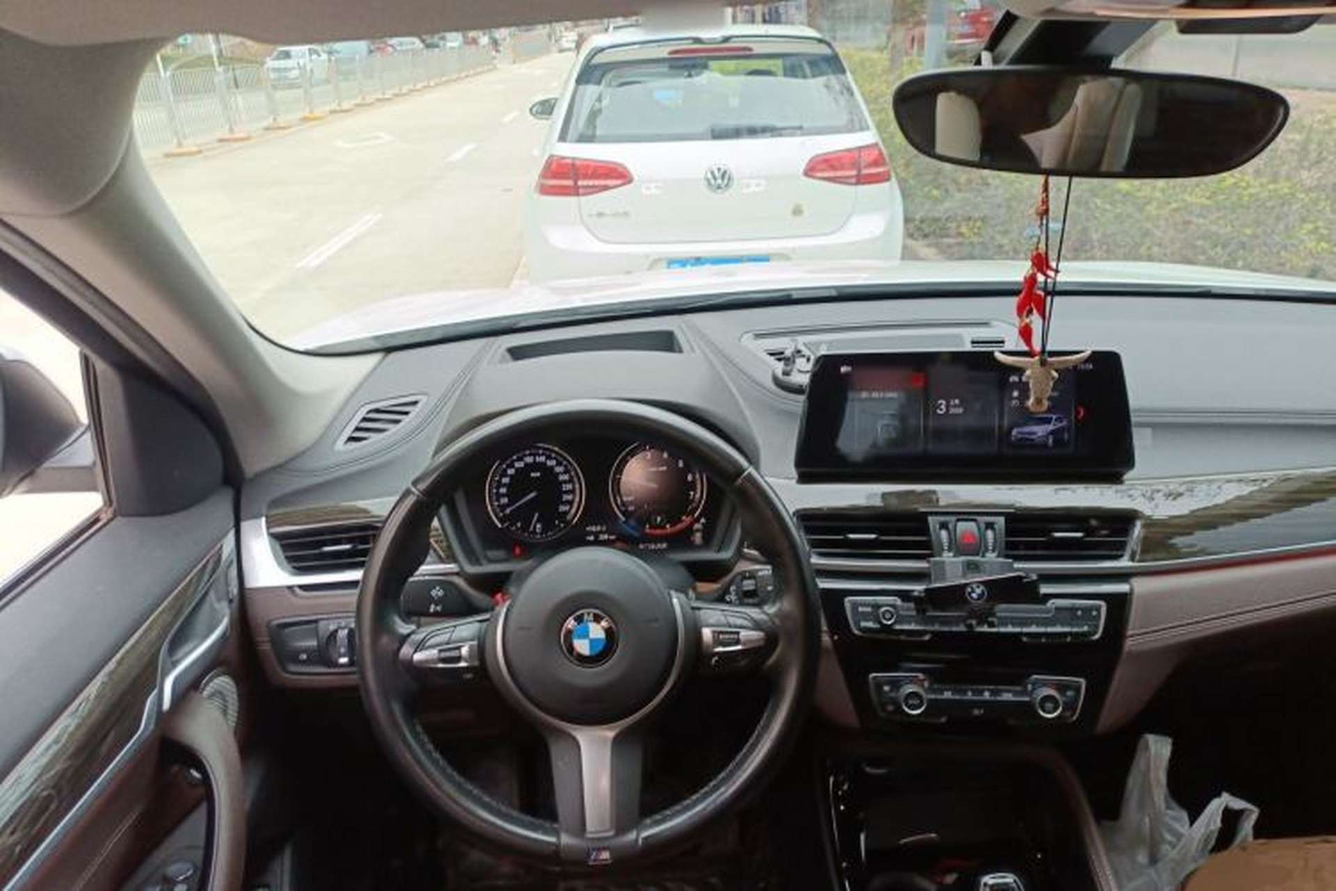 Used BMW X1 2021 xDrive25Li Luxury Model Steering Wheel