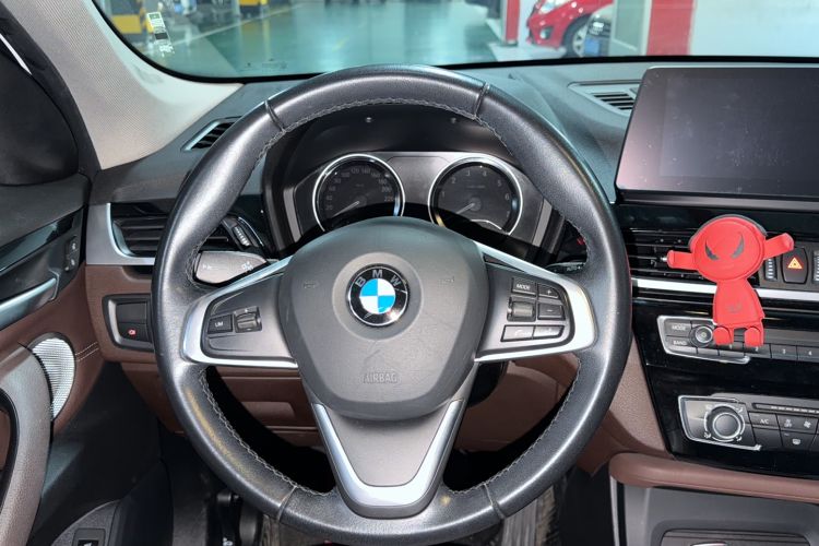 Used BMW X1 2021 sDrive20Li Fashion Model Steering Wheel