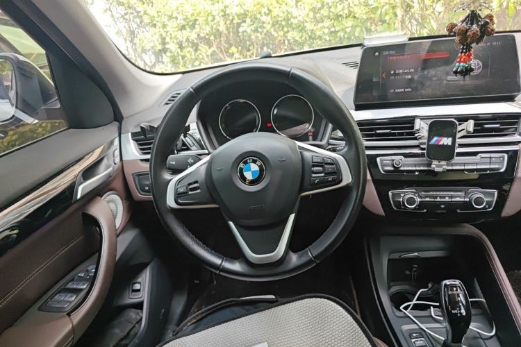 Used BMW X1 2021 sDrive20Li Fashion Model Steering Wheel