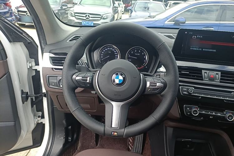 Used BMW X1 2021 sDrive25Li Leading Model Steering Wheel