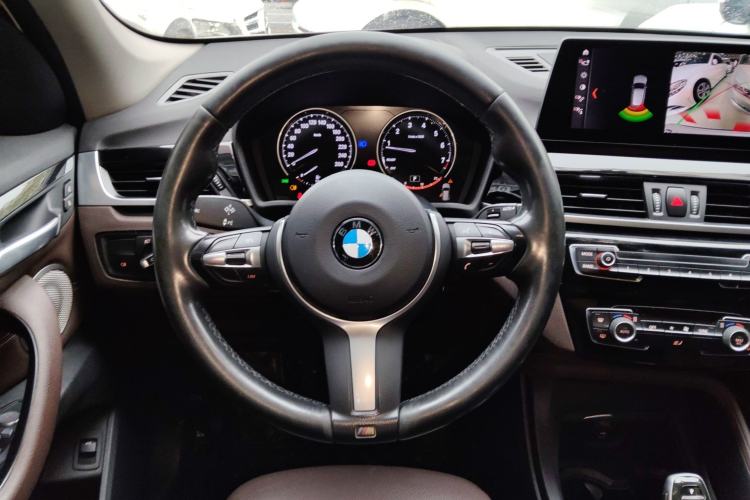 Used BMW X1 2021 sDrive25Li Leading Model Steering Wheel