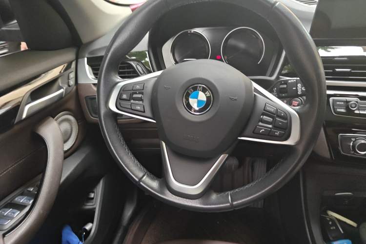 Used BMW X1 2021 sDrive20Li Fashion Model Steering Wheel