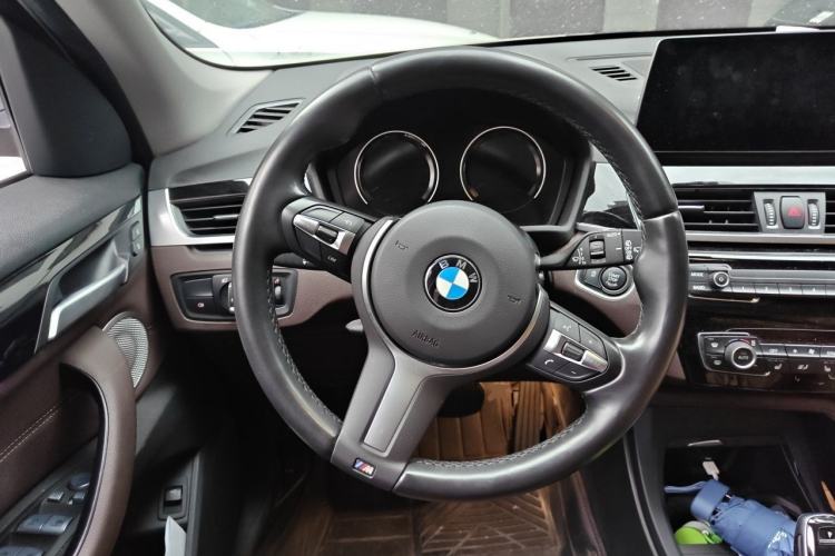 Used BMW X1 2021 sDrive25Li Leading Model Steering Wheel