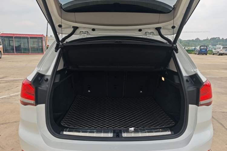 Used BMW X1 2021 sDrive25Li Leading Model Trunk