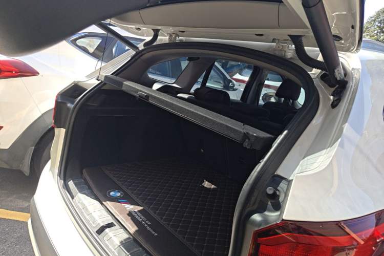Used BMW X1 2021 Restyled sDrive25Li Leading Edition Trunk