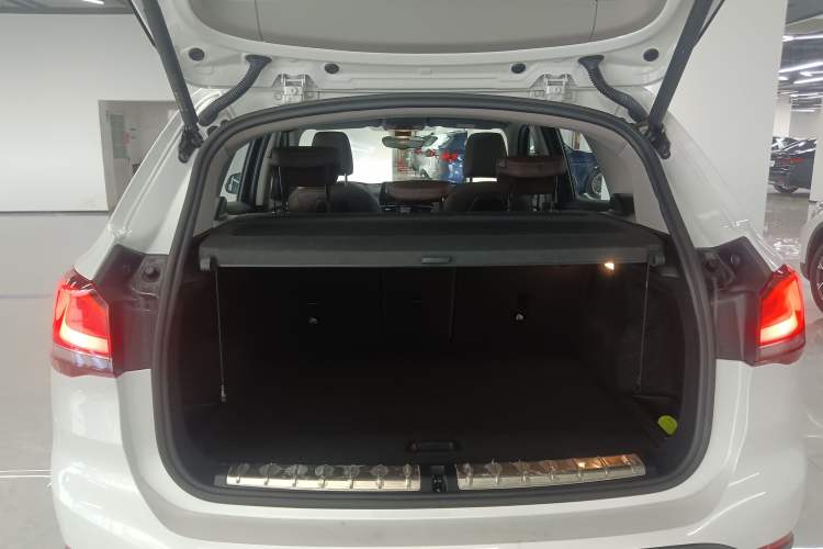 Used BMW X1 2021 Restyled sDrive25Li Leading Edition Trunk