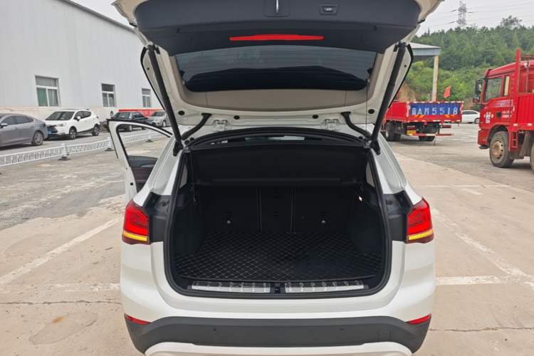 Used BMW X1 2021 sDrive20Li Premium Edition Trunk