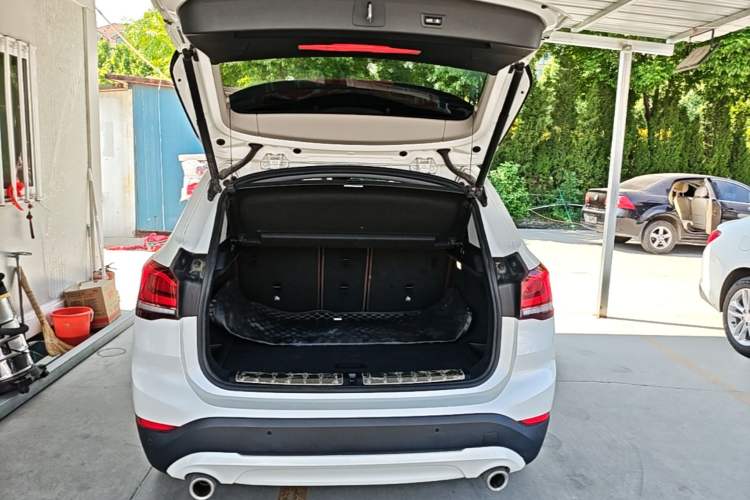 Used BMW X1 2021 sDrive25Li Leading Model Trunk