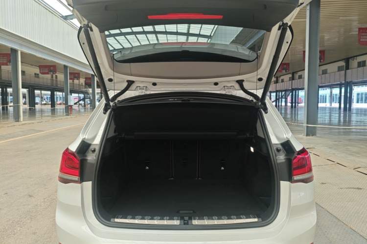 Used BMW X1 2021 Restyled sDrive25Li Leading Edition Trunk